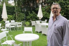 Josef Völker im Garten