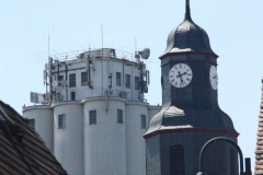 Kirche und Korn ist ja kein wirklicher Gegensatz. Seit fast hundert Jahren ziert dieser Getreidespeicher als architektonischer Leckerbissen die Skyline von Assenheim. Vermutlich war dies akzeptiert, weil die Mühle der größte Arbeitgeber der Gemeinde war.