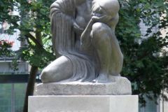 »Den Opfern« 1920 von Benno Elkan zu Ehren der Gefallenen des 1. Weltkriegs