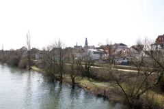 Blick vom Steg auf Fechenheim