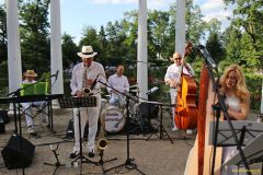 13-IMG_1988_cr-800
