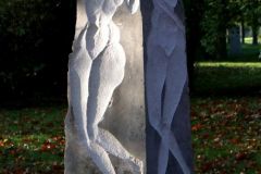 2-Pygmalions-bewegliche-Grazien-von-Achim-Ribbeck-Marmor-2018-IMG_1745k_cr_Sign