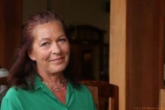 104-IMG_1614k_cr_800Sign