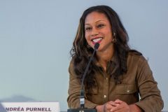 01-IMG_8102-H1000px-Andrea-Purnell