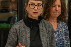 04-Kuratorin-frau-Kunze-134A2890 04-Kuratorin-frau-Kunze-134A2890